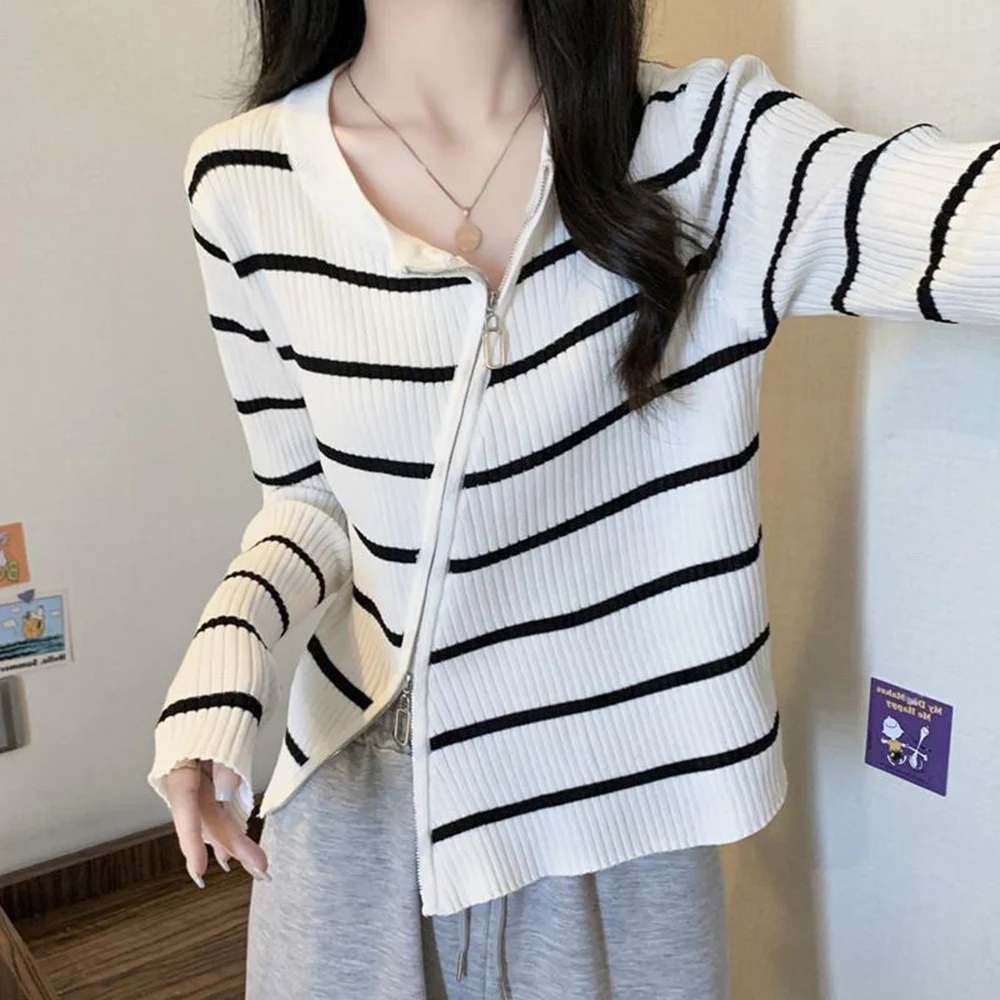 Women's Knitted Sweater 2024 New Spring Autumn Stripes Long Sleeves Slanted Collar Design Cardigan Korea Slim Fit Casual Top