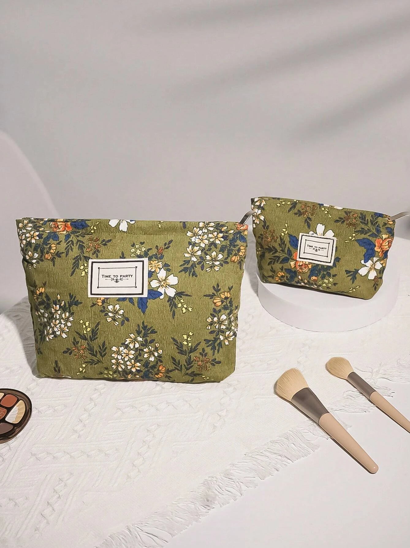 Olive Green Zipper Closure Cosmetic Bag With Flower Print Vintage Pattern Corduroy Makeup Bag Multifunctional Portable Pouch