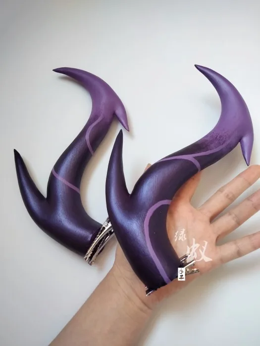 Anime smok książę Aaravos Cosplay drewniane klips do włosów rogi nakrycia głowy dla kobiet mężczyźni Halloween Demon przebranie na karnawał rekwizyty