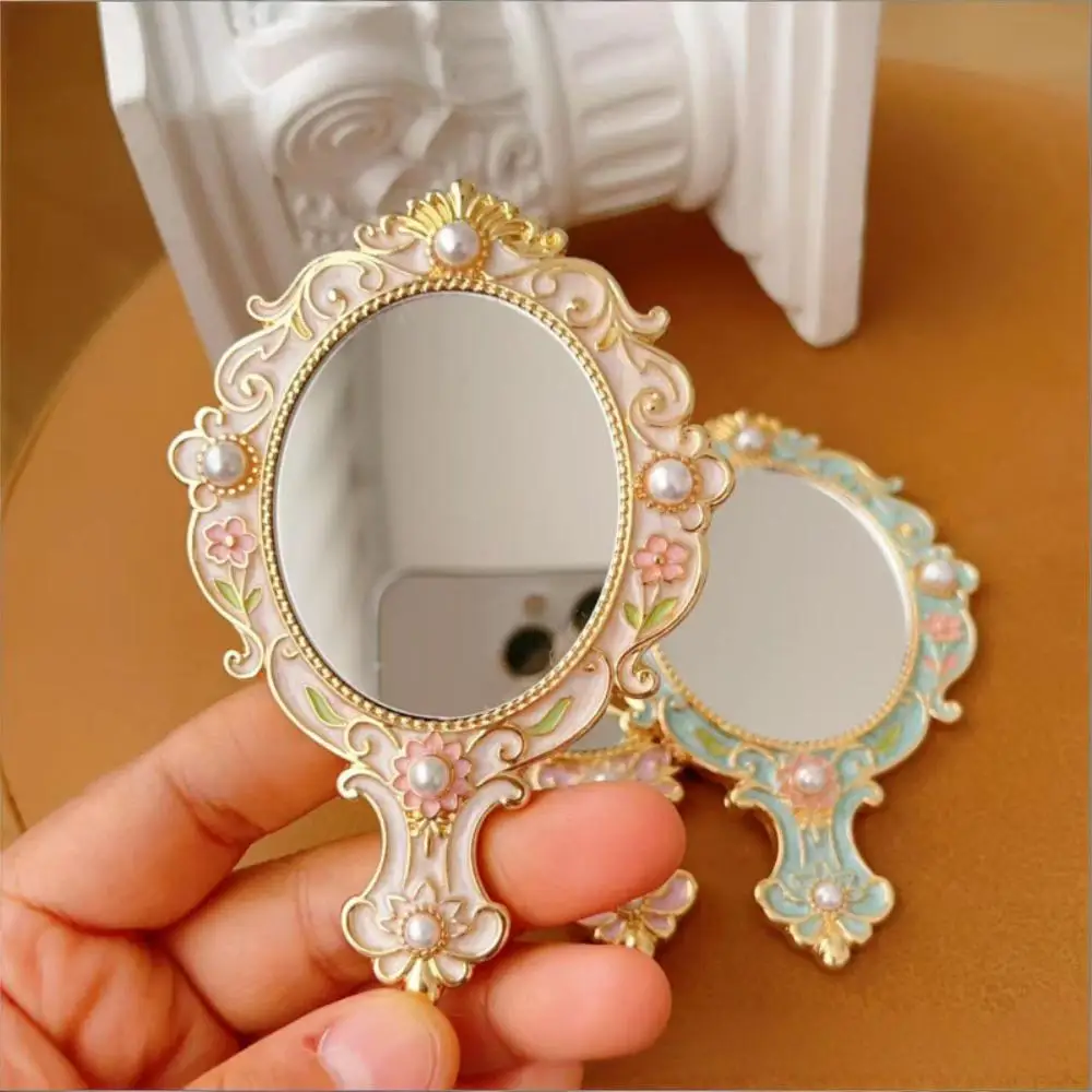 Europese Vintage Handheld Make-upspiegel Ovaal Gesneden Parel Decoratie Draagbare Reisspiegel Hoofse Stijl Thuis Room Decor Gift
