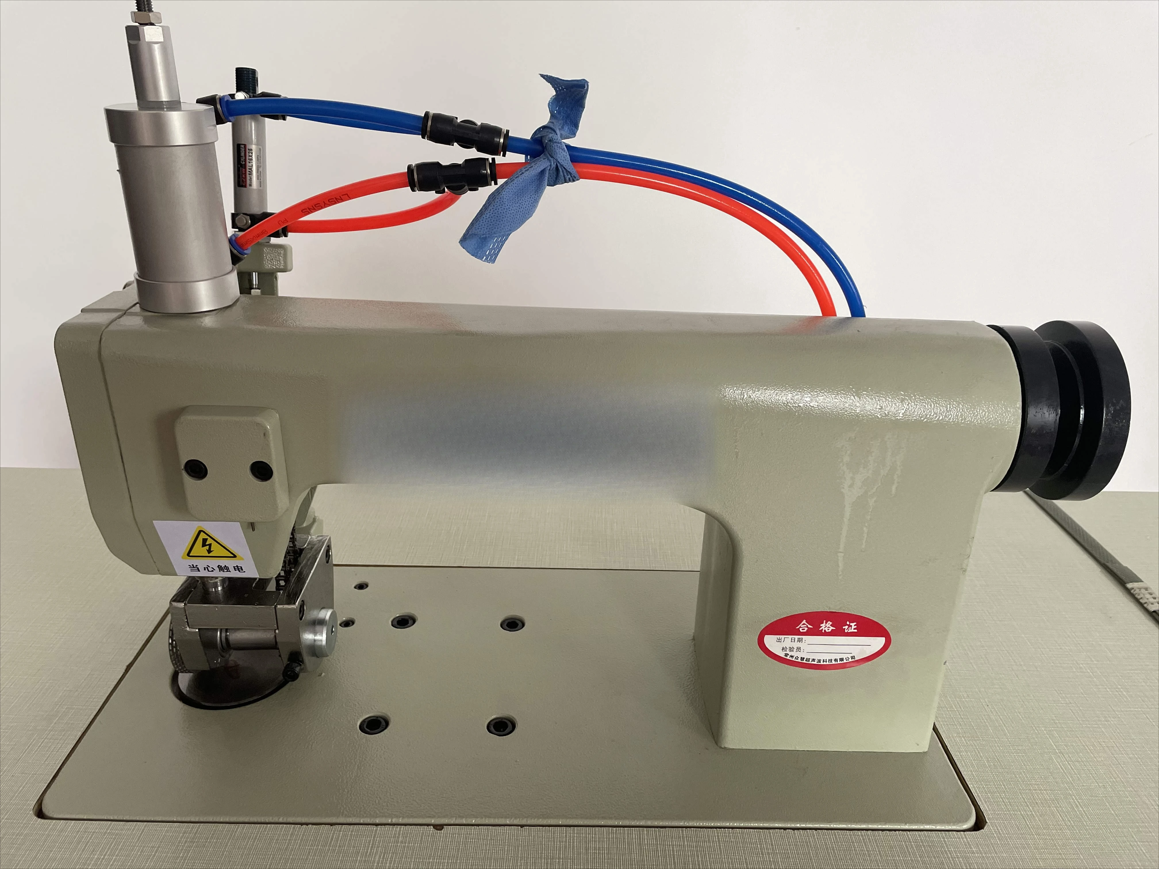 ZH-70Q Automatic Ultrasonic Lace Cutting Machine Customizable Computerized Fabric Lace Maker New Motor Engine Pneumatic
