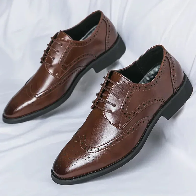 

Classic Men's Brogues Shoes Luxury Business Formal Shoes Fashion Casual Leather Footwear Men Dress Wedding Shoes Zapatos Hombre