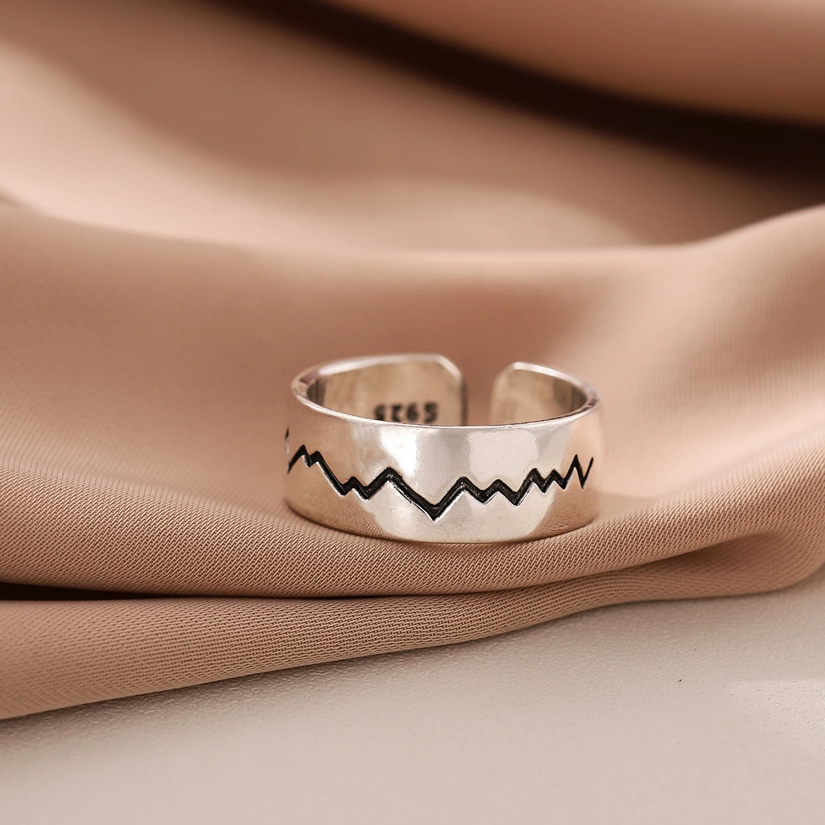 New Fashion Wave Texture Smooth 925 Sterling Silver Jewelry Personality Electrocardiogram Shaped Opening Rings  R276