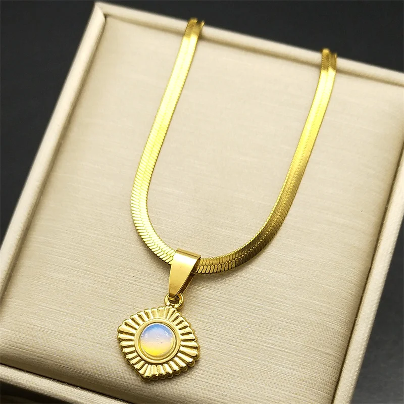 

Fashion Stone Opal Sun Necklace For Women Stainless Steel Gold Color Round Stone Pendant Wedding Party Aesthetic Jewelry Gift