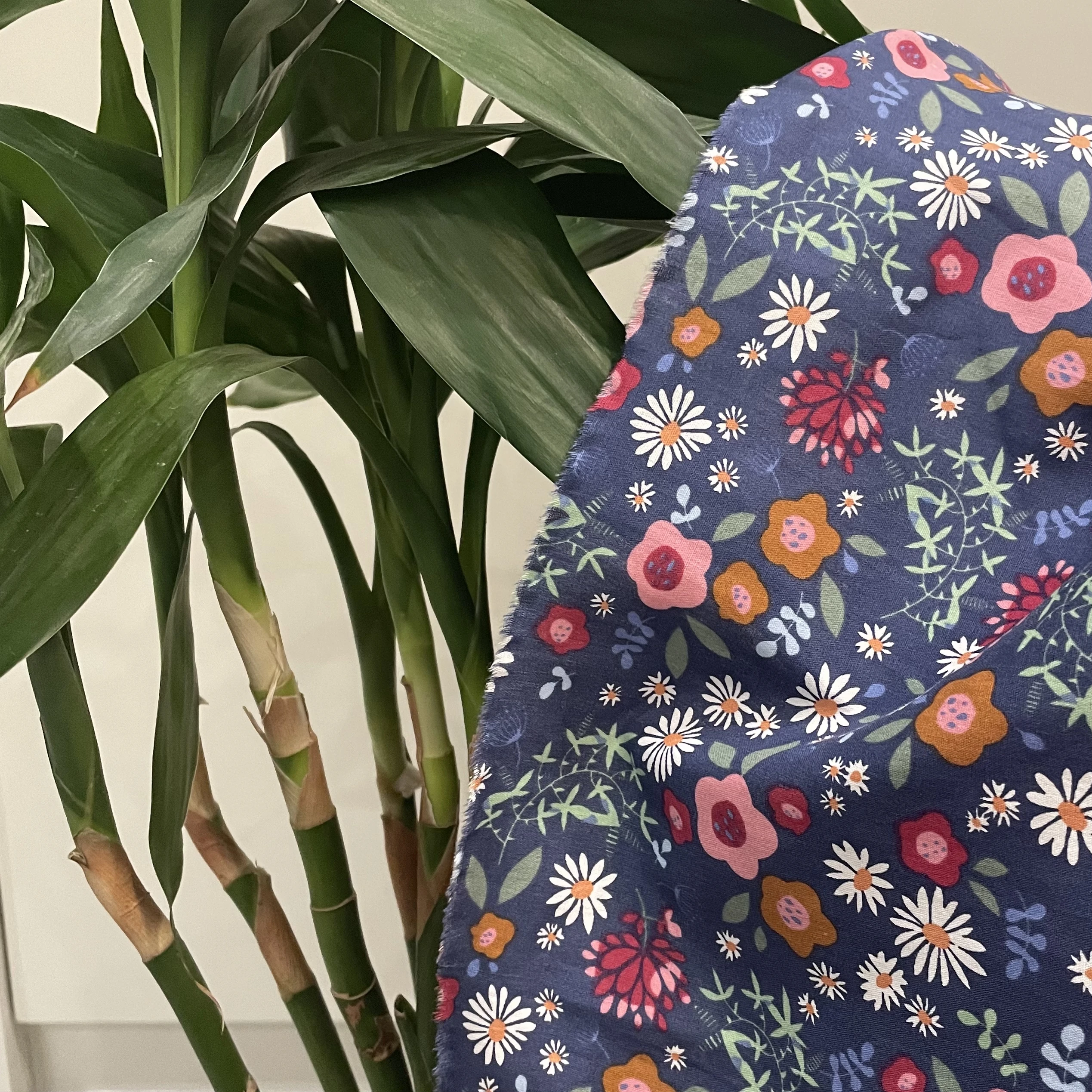 Betsy Bloemen En Plants100 % Katoen 40S Zoals Liberty Stof Digital Printing Voor Naaien Doek Jurken Rok Kids Designer poplin