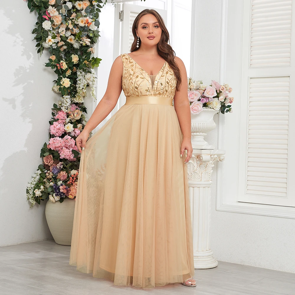 

Plus Size Formal Evening Gown V-Neck Lace Embroidery Maids Wedding Dress Gold Christmas New Year's Dress Popular Model