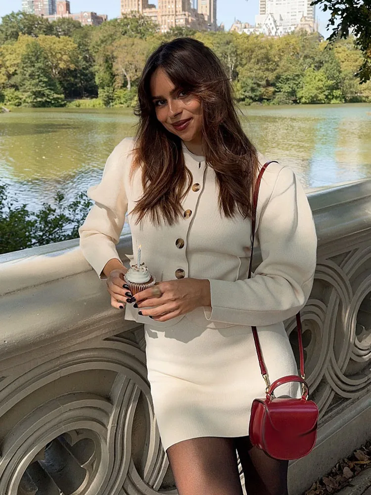 ชุดเซ็ตเสื้อสเวตเตอร์คอโอ แขนยาว ติดกระดุมแถวเดียว สำหรับผู้หญิง แบรนด์ HH + กระโปรงมินิสั้นเอวยางยืด ผ้าถัก สไตล์ลำลอง สำหรับฤดูร้อน