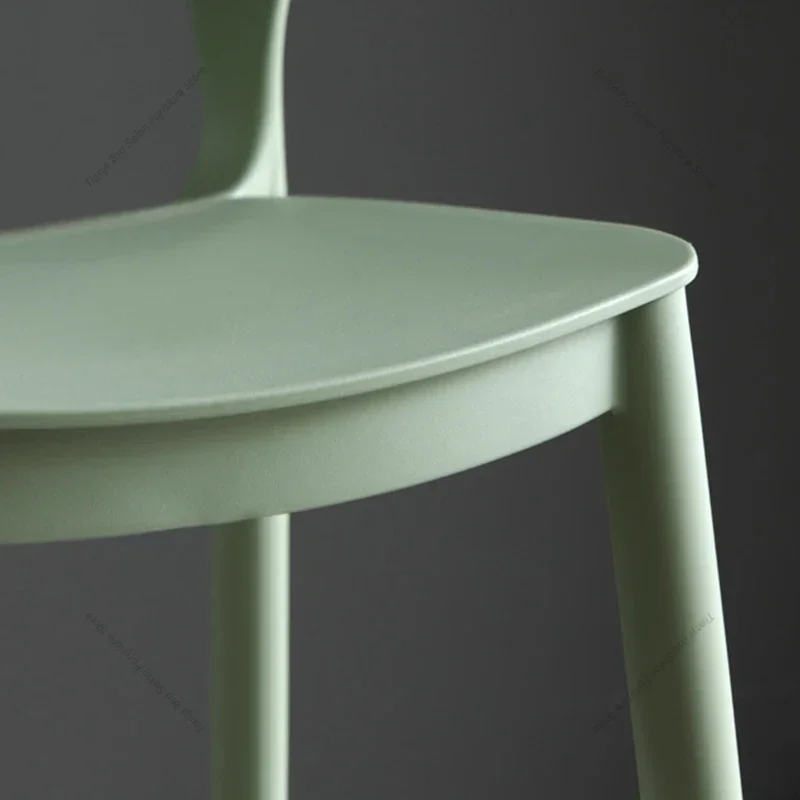 Рисунок 4 - Современные удобные барные стулья в японском стиле