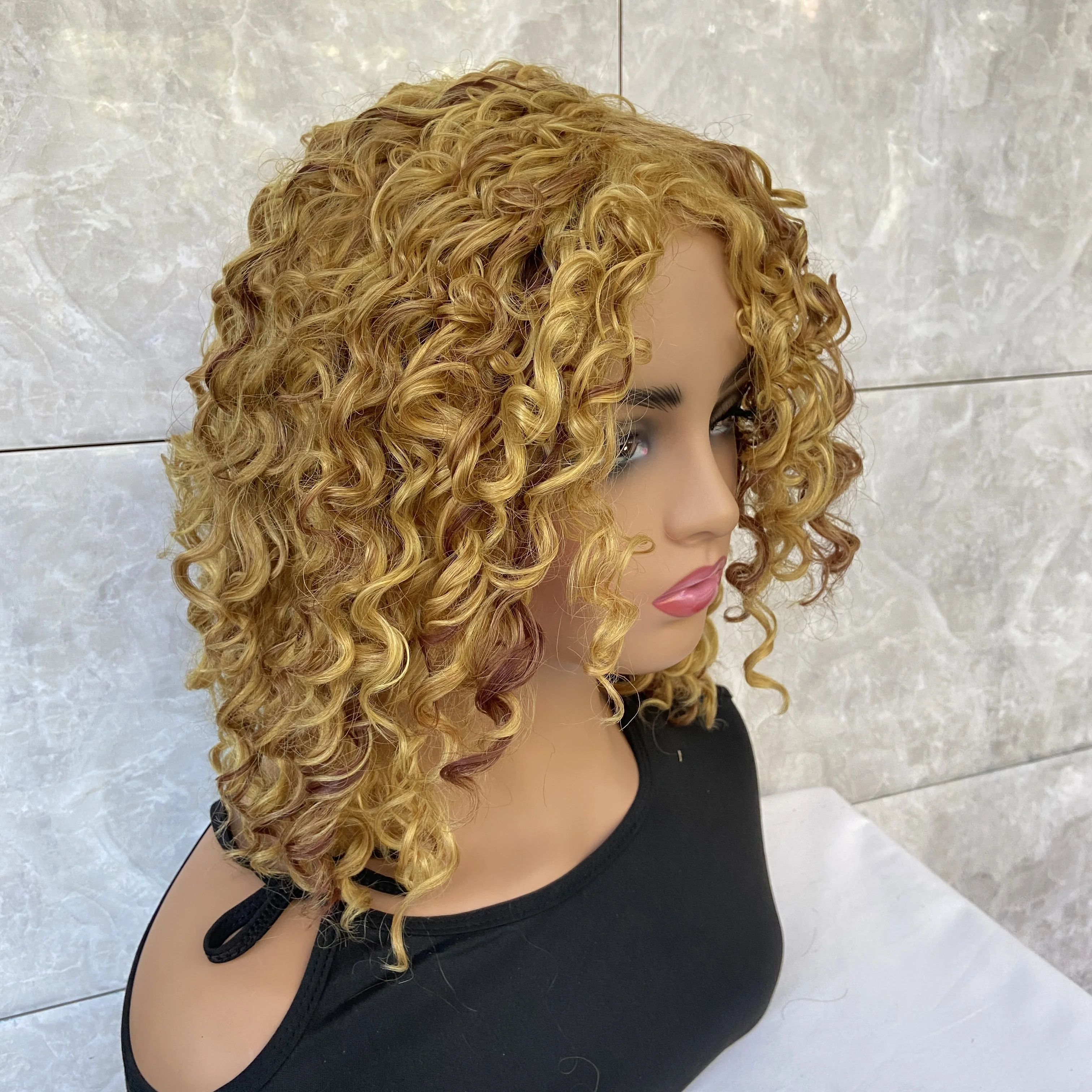 Fashiomag متوسط غريب مجعد شقراء مزيج شعر مستعار اصطناعي للنساء السود شعر مستعار أمريكي أفريقي ذو مظهر طبيعي