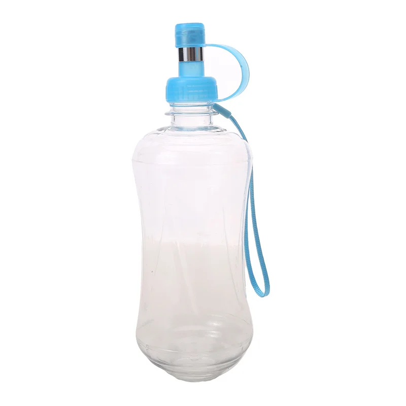 Pet Water Feeder Bottle Portable Outdoor Travel Water Bottle With Hook Water Bottle With Spout For Connecting To Water Bottle