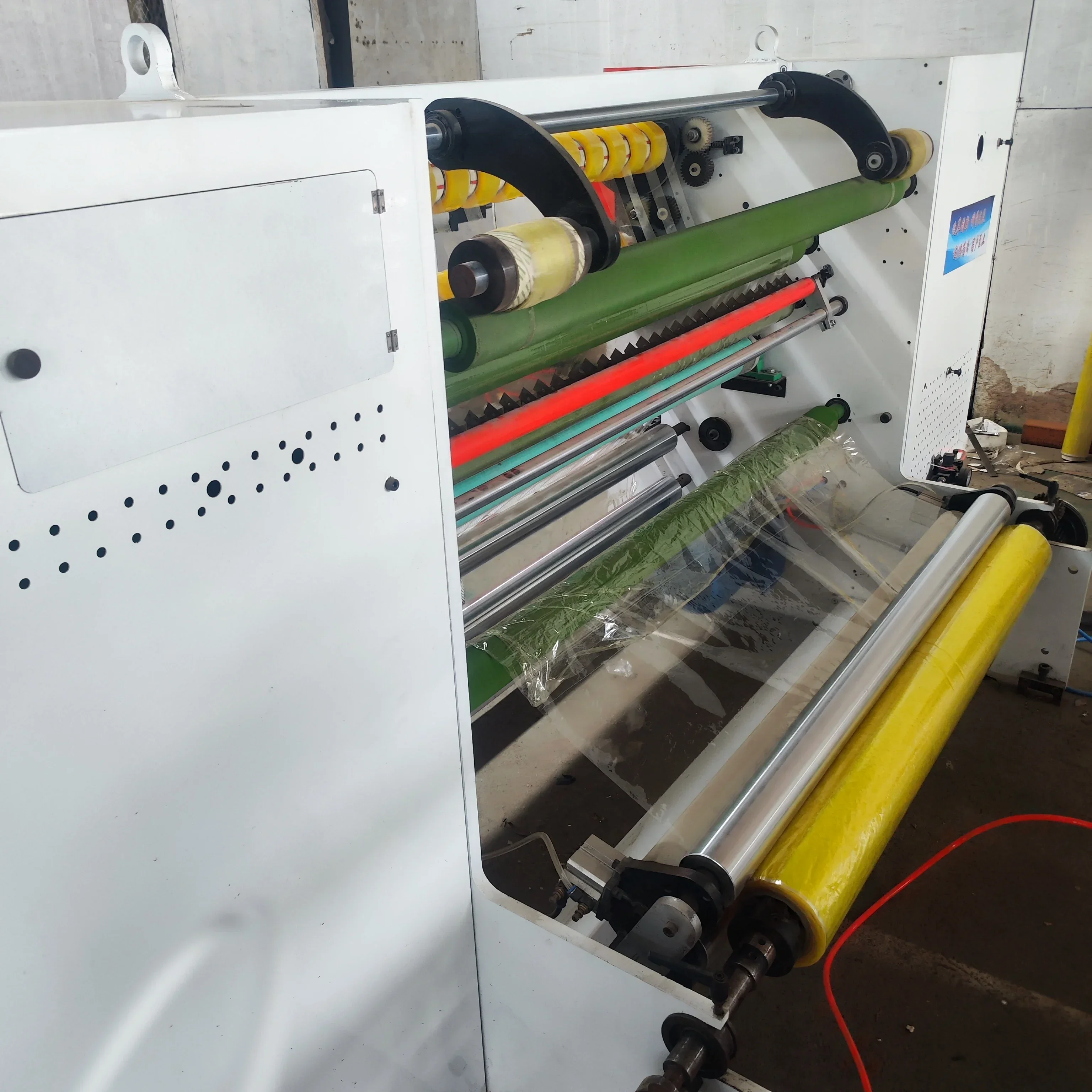 

Semi Automatic Film Aluminium Foil Manufacturing Rewinding And Cutting Machine Stretch Film Slitter Rewinder Machine