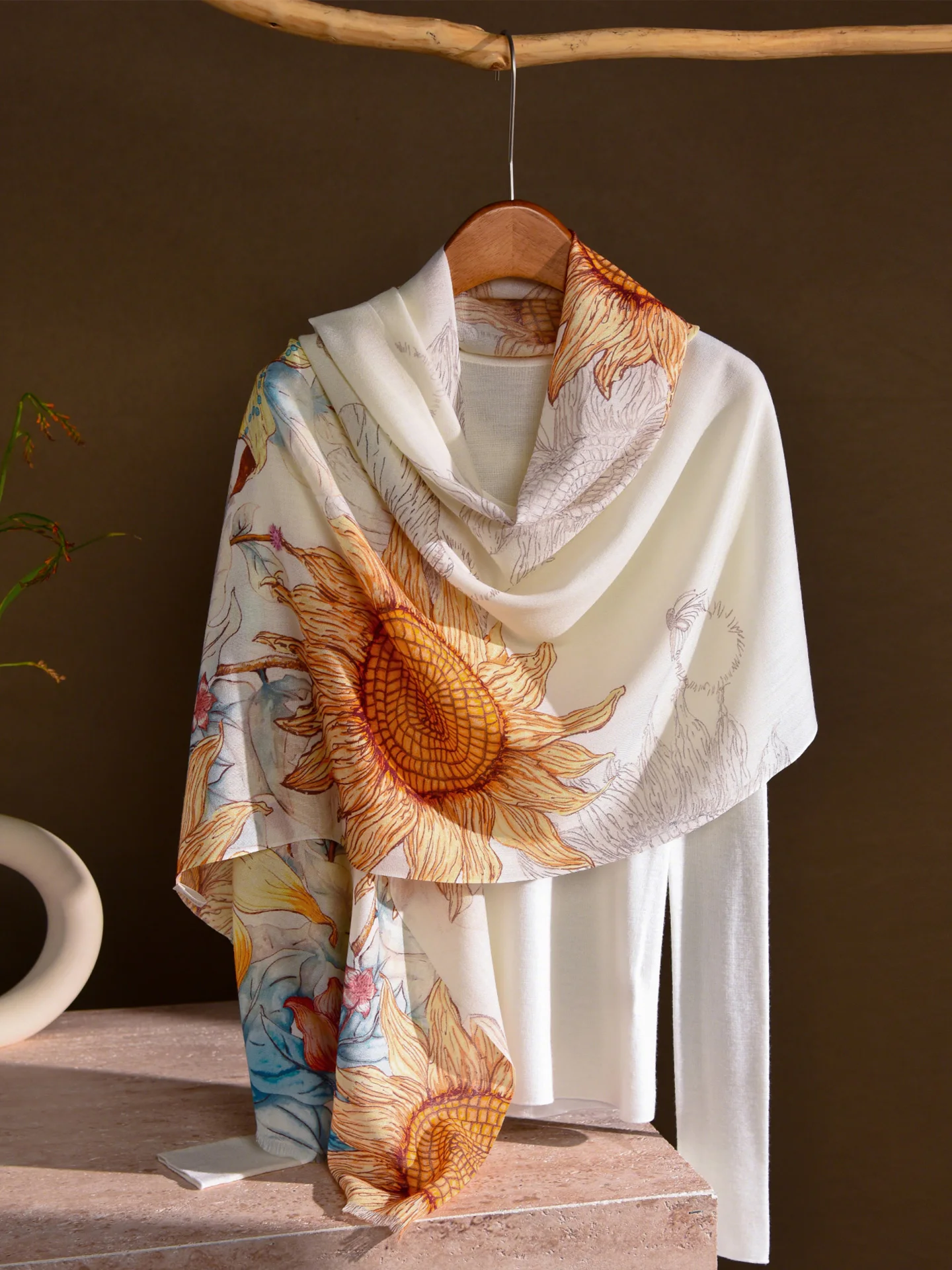 high-end-pure-wool-scarf-women's-autumn-winter-travel-thin-oulder-wrap-mom's-outerwear-faionable-tassel-floral-pattern