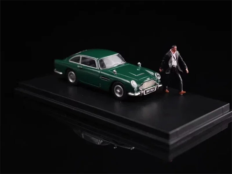 

DCM 1:64 DB5 с фигурной зеленой литой моделью автомобиля