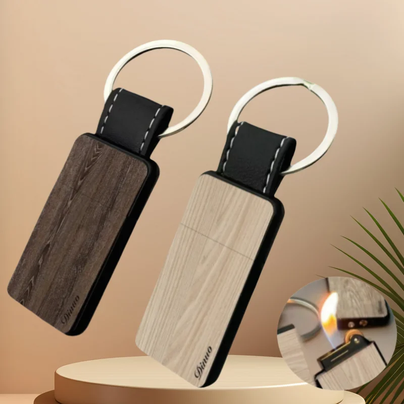 New Exquisite Wood Grain Keychain Inflatable Lighter Mini Outdoor Grinding Wheel Butane Flame Pendant Portable Lighter Gift
