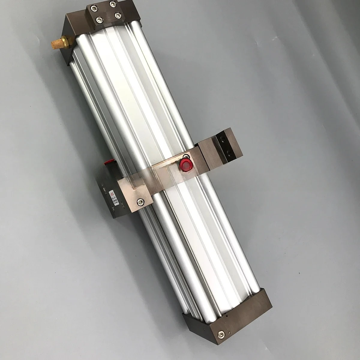 valve air automatic  BSA80-4 Bore80mm, pressurized 4 times, with high-pressure regulator, without  tank
