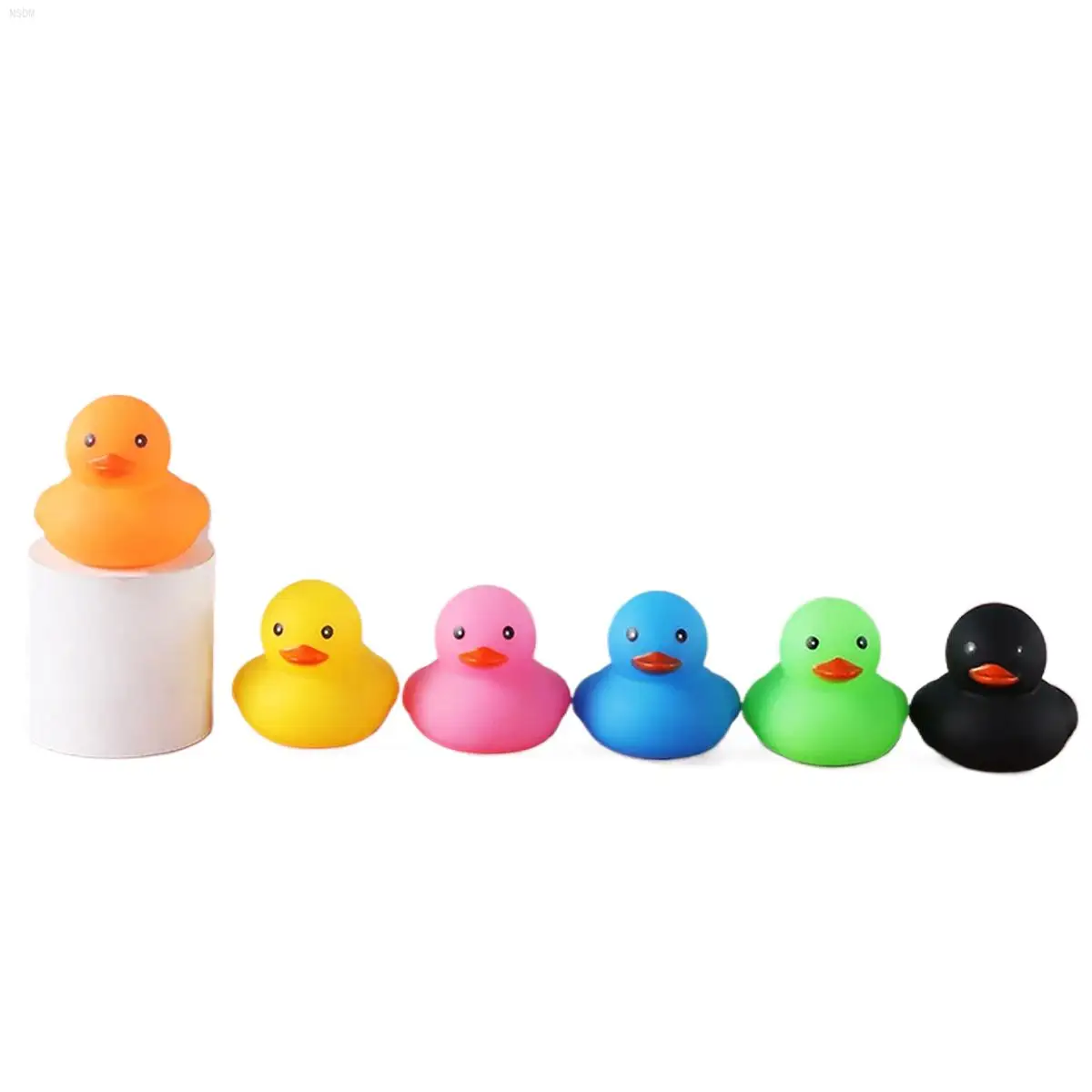 

NSDM1 random colored mini pet sound toy in the shape of a duckling, squeaking sound