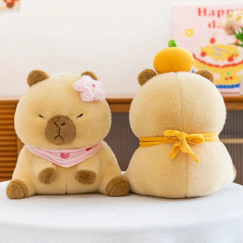 Niedliches Capybara Plüschtier Weiches Stofftier in Verschiedenen Größen mit Blumenschal Frucht-Deko für Zuhause Sofa Kissen Geschenk für Kinder