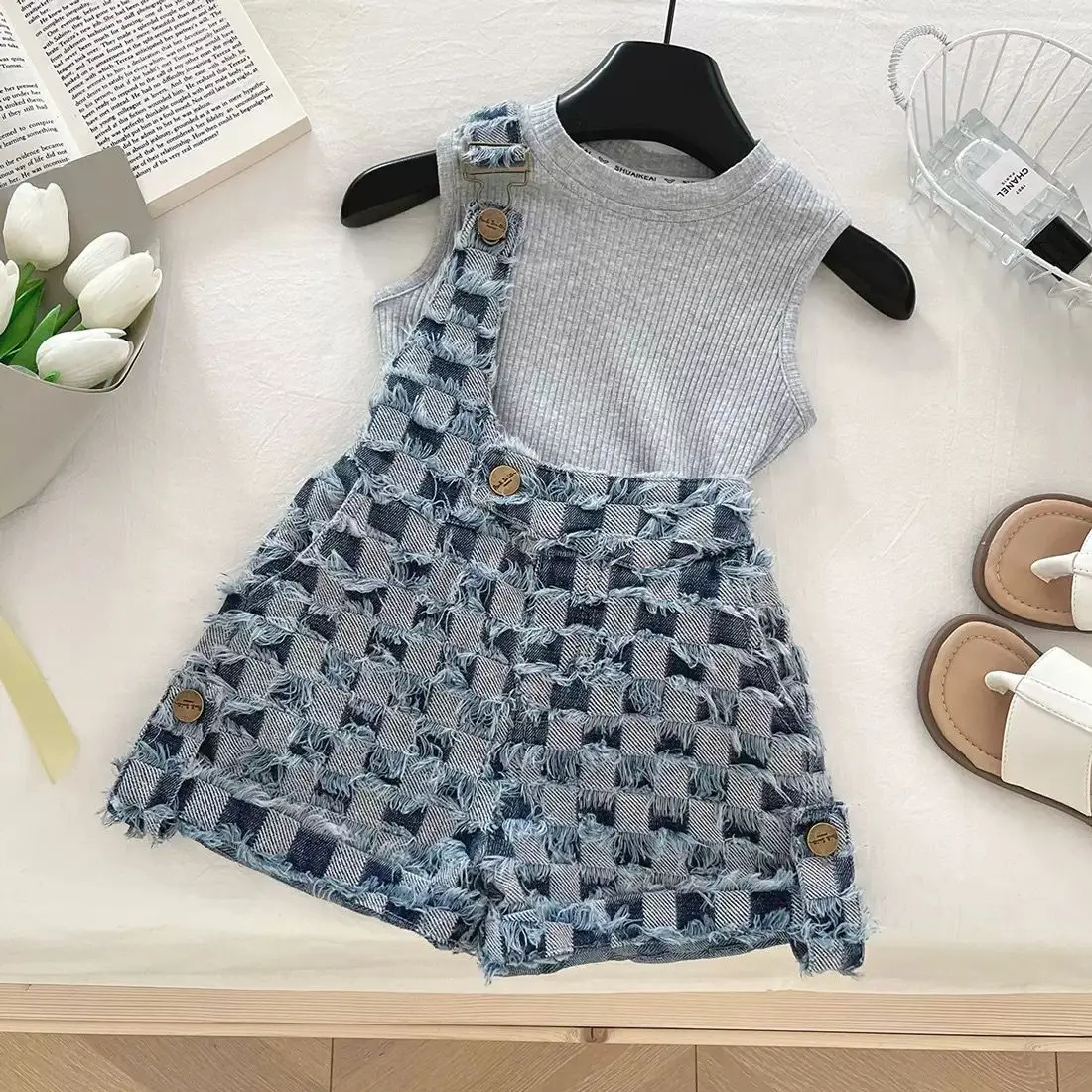 

Новинка лета 202, вязаный жилет, футболка, топ, джинсовые подтяжки, комплект из двух предметов, 90-150 см, детские костюмы для девочек