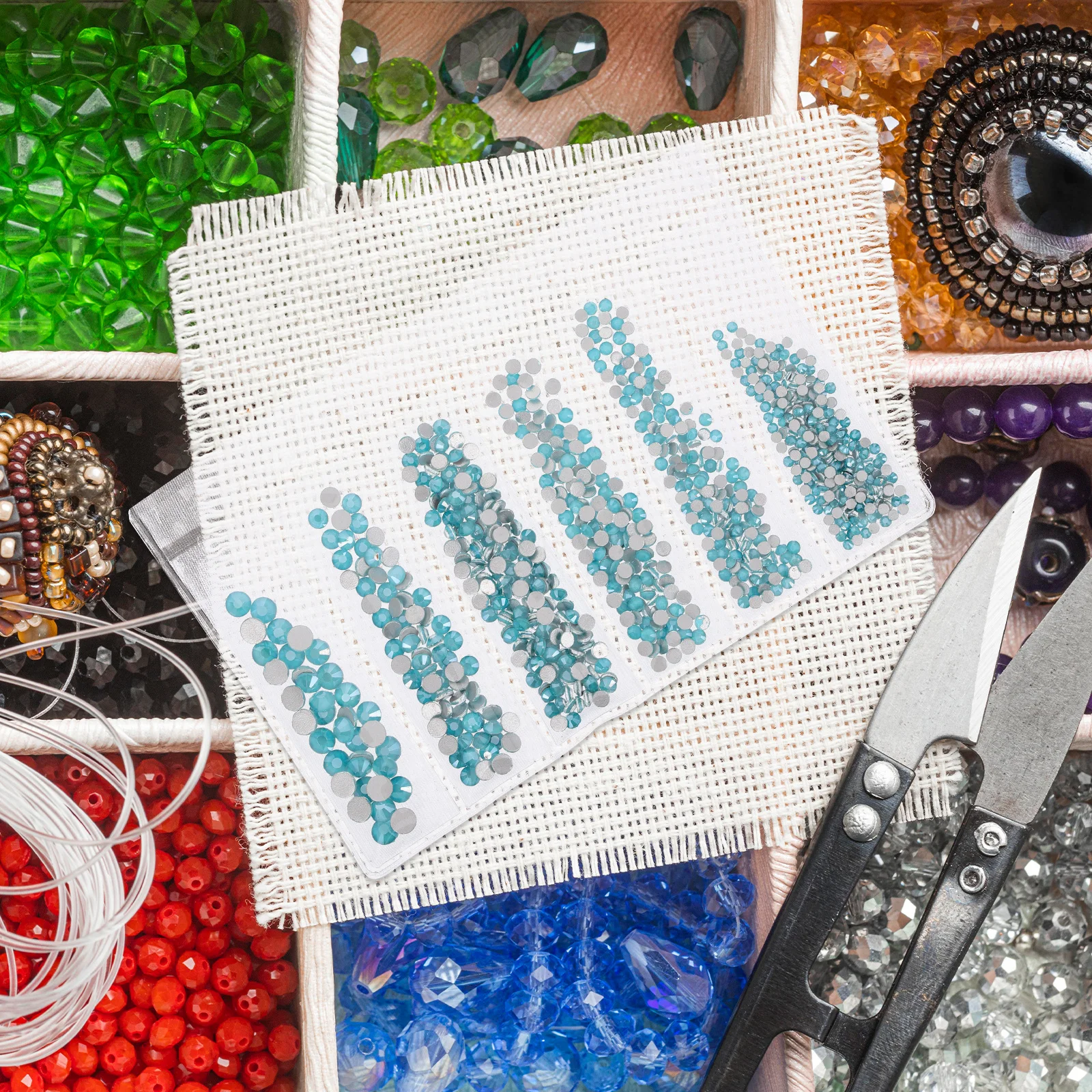 

820Pcs Nail Rhinestones Glass Multi Size Flatback Gems DIY Acrylic Nails Nail Art Gems Decoration Glass Rhinestones