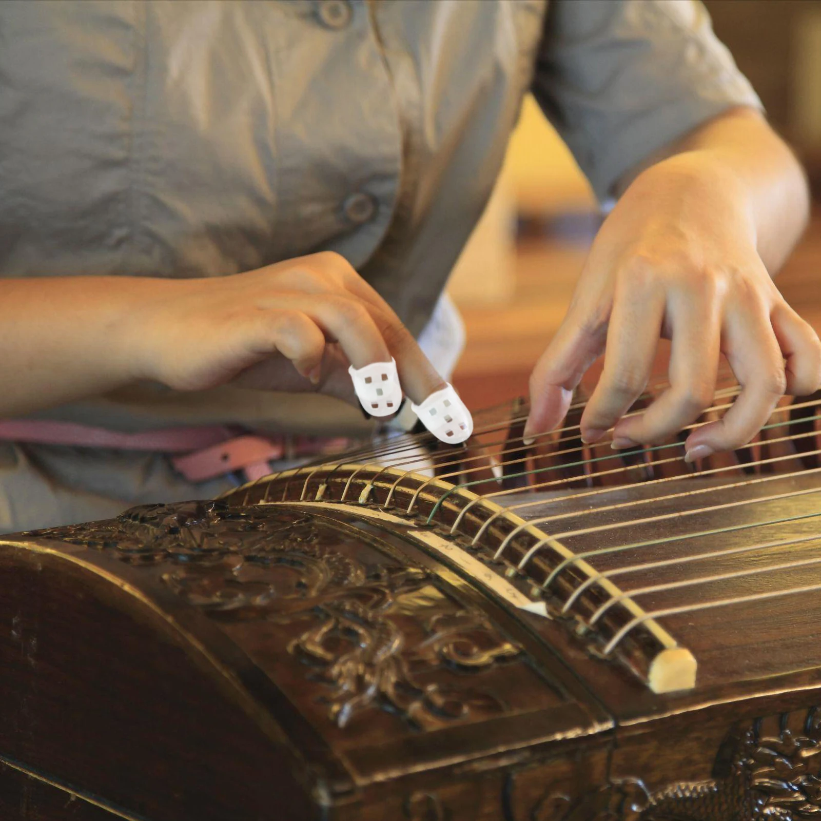 

50pcs Guitar Covers Silicone Thumb Guard for Bass Guzheng Beginners Rubber Finger Tips Protector Fits All Sizes Guitar Pick