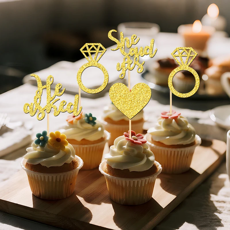 YOMDID 24 Stück Glitzernde Kuchenaufsätze „He Asked She Said Yes“, Cupcake-Aufsätze, Bambus-Cupcake-Dekorationen für Hochzeit, Verlobung – Detail 8