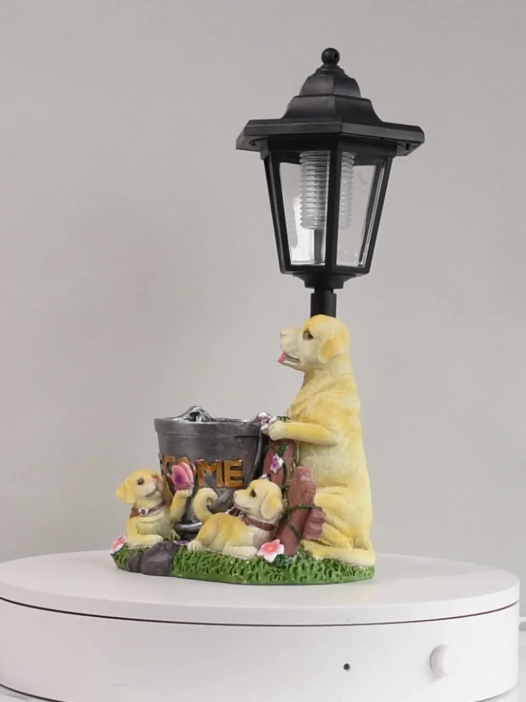 Resin Dog Solar Lamp For sculpture for Garden Outdoor Patio Yard Decor with Solar Illumination and Stable Base