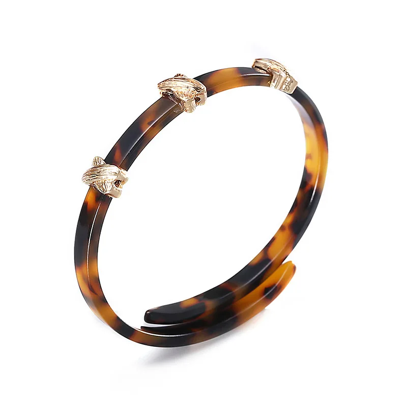 

Designer Amber Color Acrylic Bangles Bracelet for Women Party 2026 Fashion Personalized Handmade Bracelet Jewelry