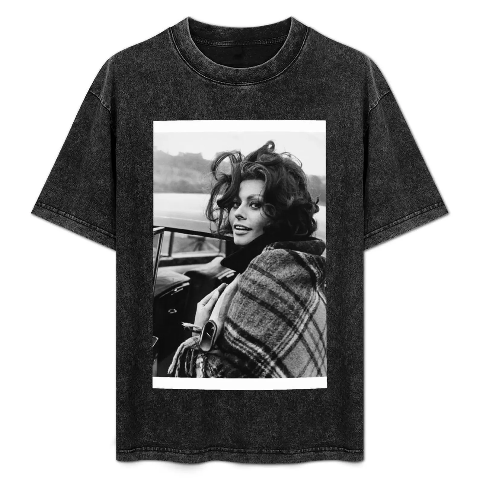 

Sophia Loren cute legend T-Shirt Casual Everyday Wear T-Shirt