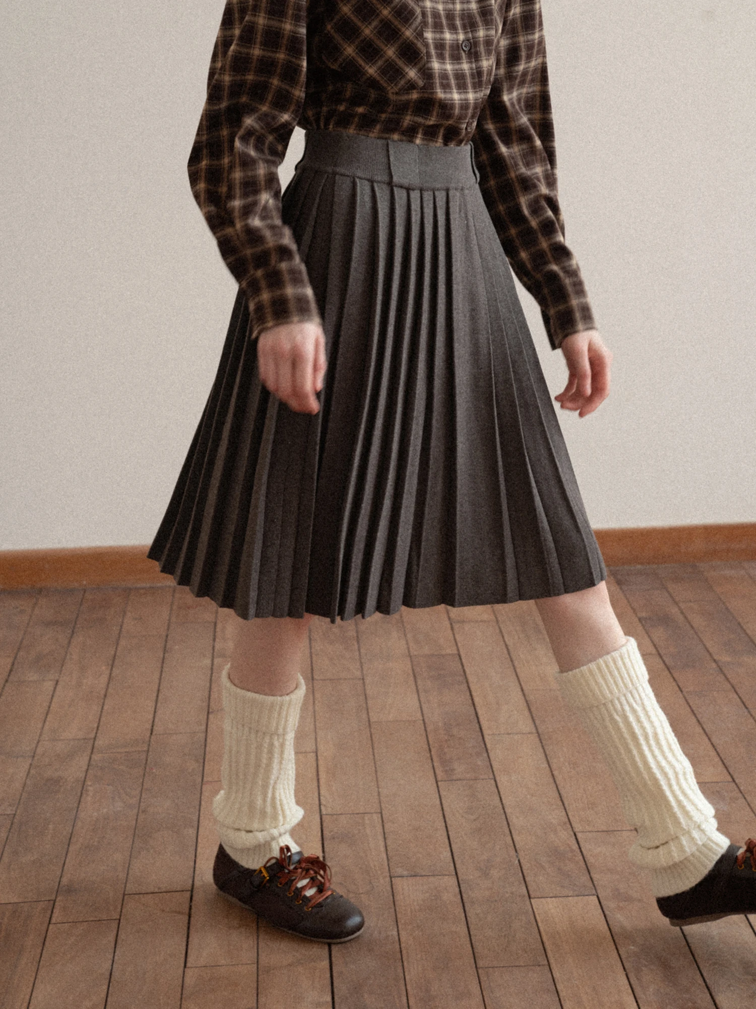 

Юбка EGGKA с высокой талией, вязаная, плиссированная, женская, осенне-зимняя, простая, универсальная, А-силуэт, миди, для повседневной носки, в студенческом стиле