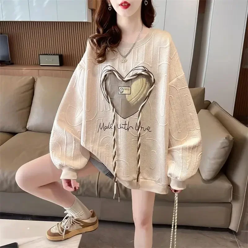 Embroidered love pattern sweater women's autumn and winter new Korean fashion pullover loose plus size design sense Joker top.