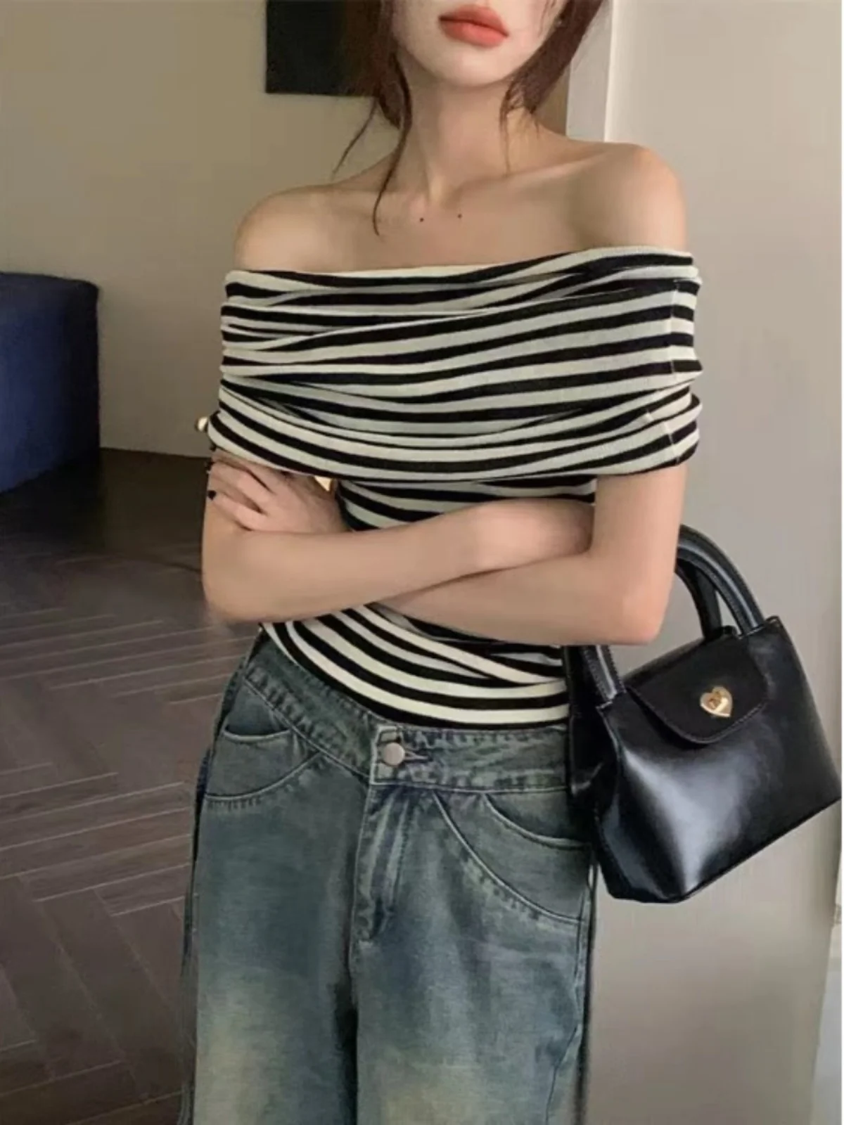 

Ретро-топ на одно плечо с полосками, короткий рукав, вязаная футболка для женщин, летняя, сексуальная, облегающая, модная повседневная одежда