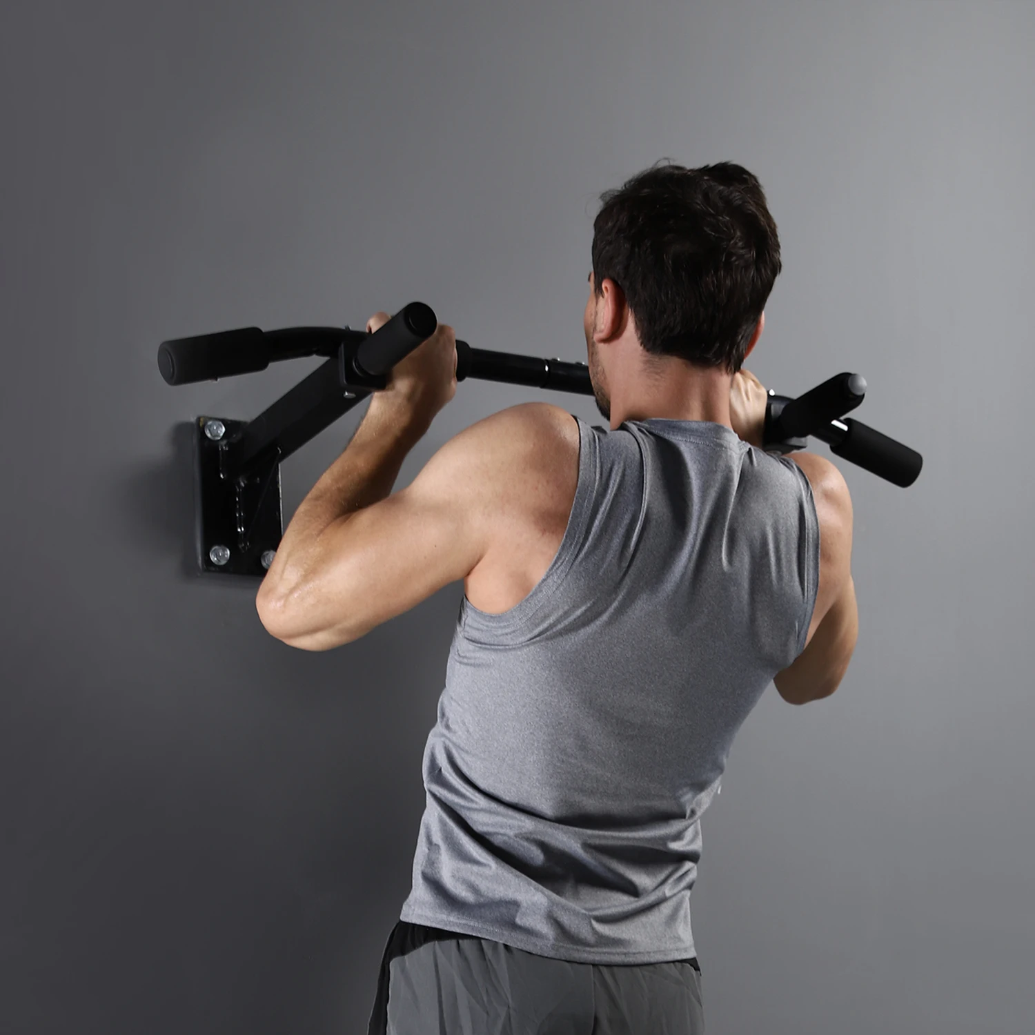 جهاز تدريب متقاطع مثبت على الحائط لصالة الألعاب الرياضية المنزلية من الفولاذ محمول متعدد القبضات وقضيب سحب لجمباز بناء الجسم