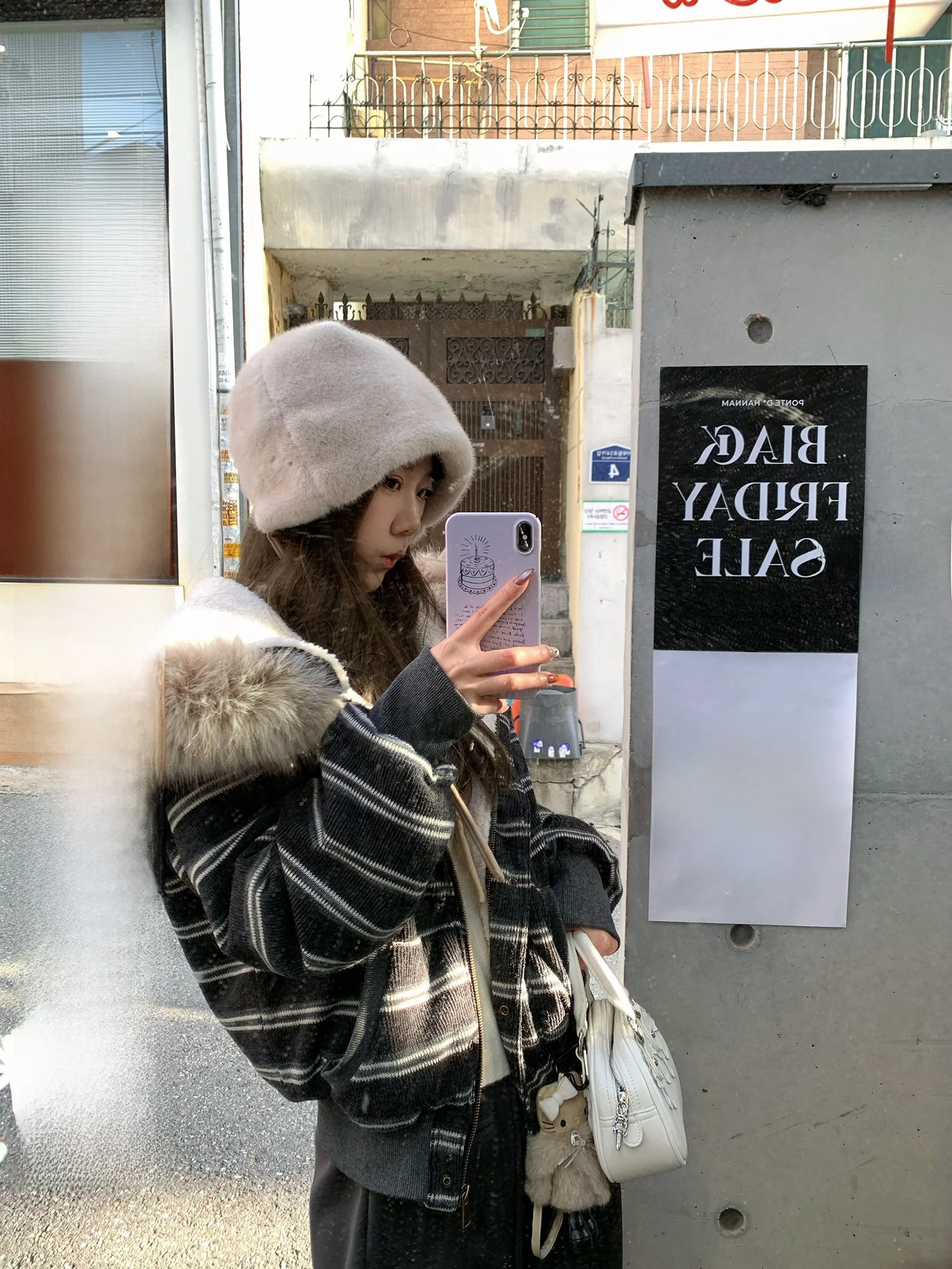 

Anline Women's Faux Lamb Fur Coat with Large Fur Collar Retro Striped Casual Sle Zipper Closure ort Length Loose Fit