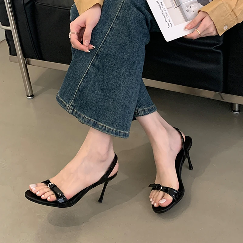 

Французские модные женские сандалии с металлической пряжкой и ремешками, пикантные повседневные туфли-лодочки-гладиаторы с круглым открытым носком на тонком высоком каблуке для свадебной вечеринки