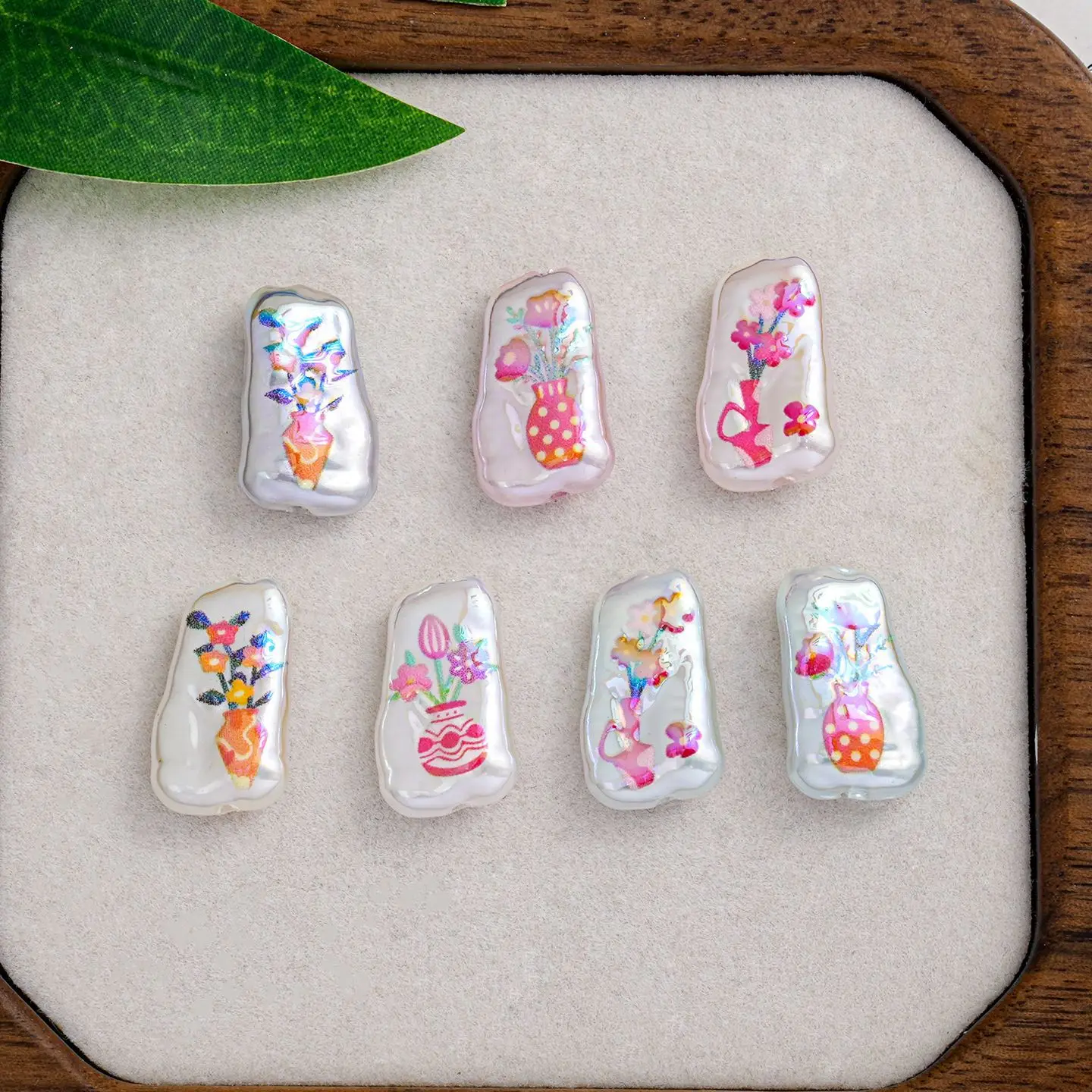 

Свежие новые ручные росписи стиля красочные растения жемчуг акриловые пластиковые ювелирные бусины подходят для девочек ожерелье серьги 60 шт. 10*18 мм