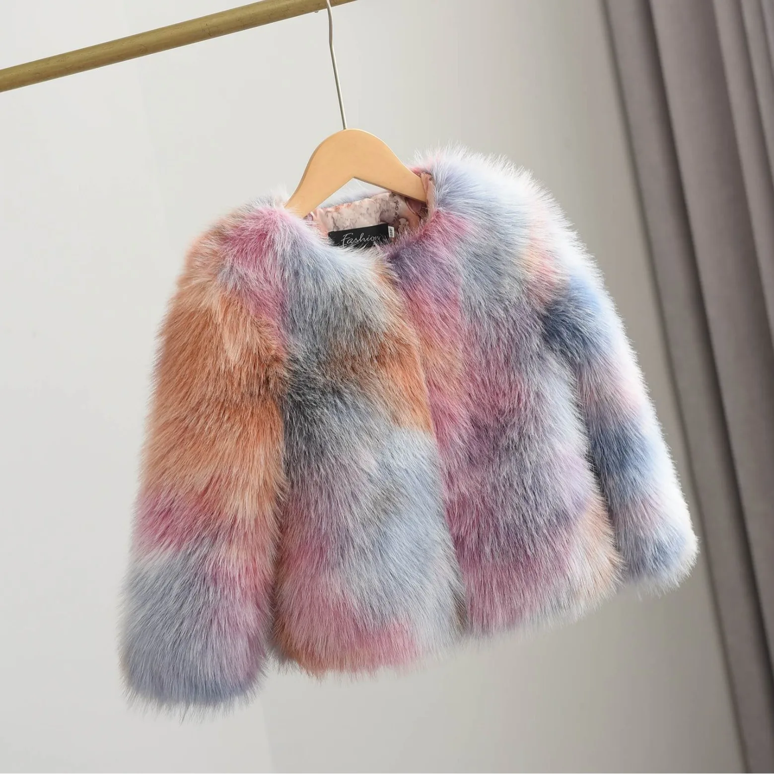 2026 Winter Girls Faux Fur Coat Children Short Round Neck Colorblocking Fashionable Jackets