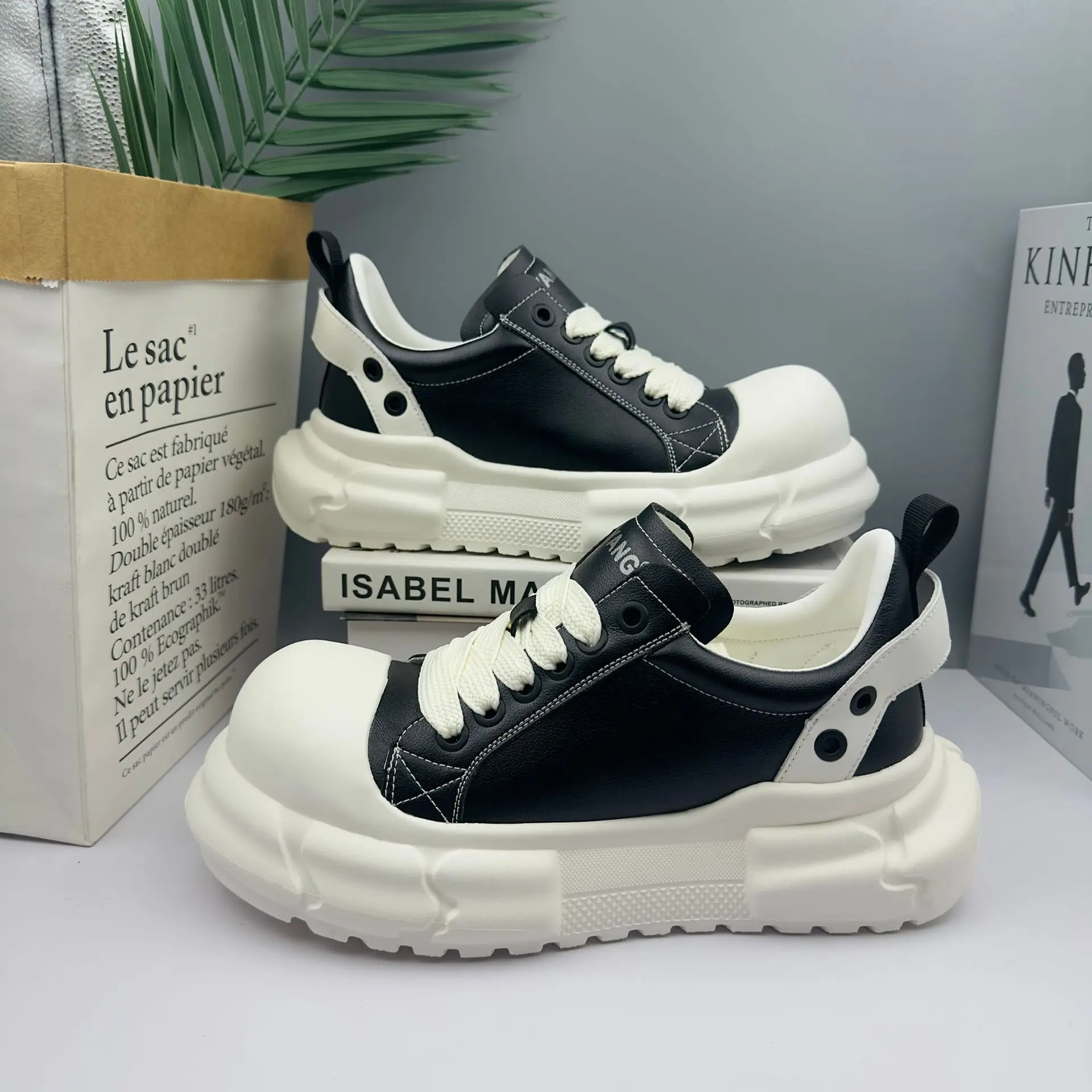 

2025 New Men's Platform Leisure Big Shoes High Street Men's Low-cut High-slip Wear-resistant Bread Shoes Men's Shoes