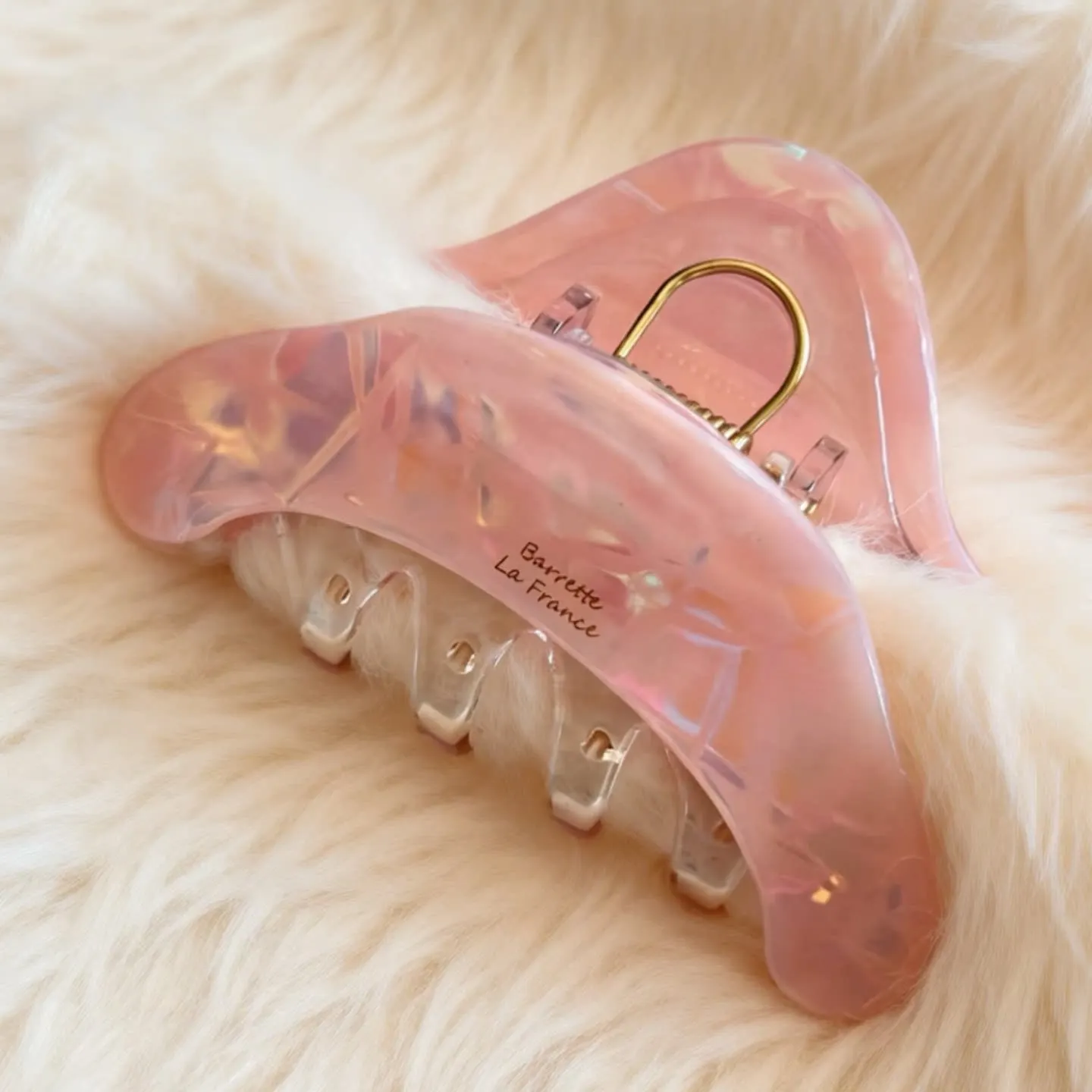 Triangle Hair Claw Clip Mermaid Pink Korean Sweet Versatile Shark Clip for Messy Bun Premium Acrylic Lightweight Daily