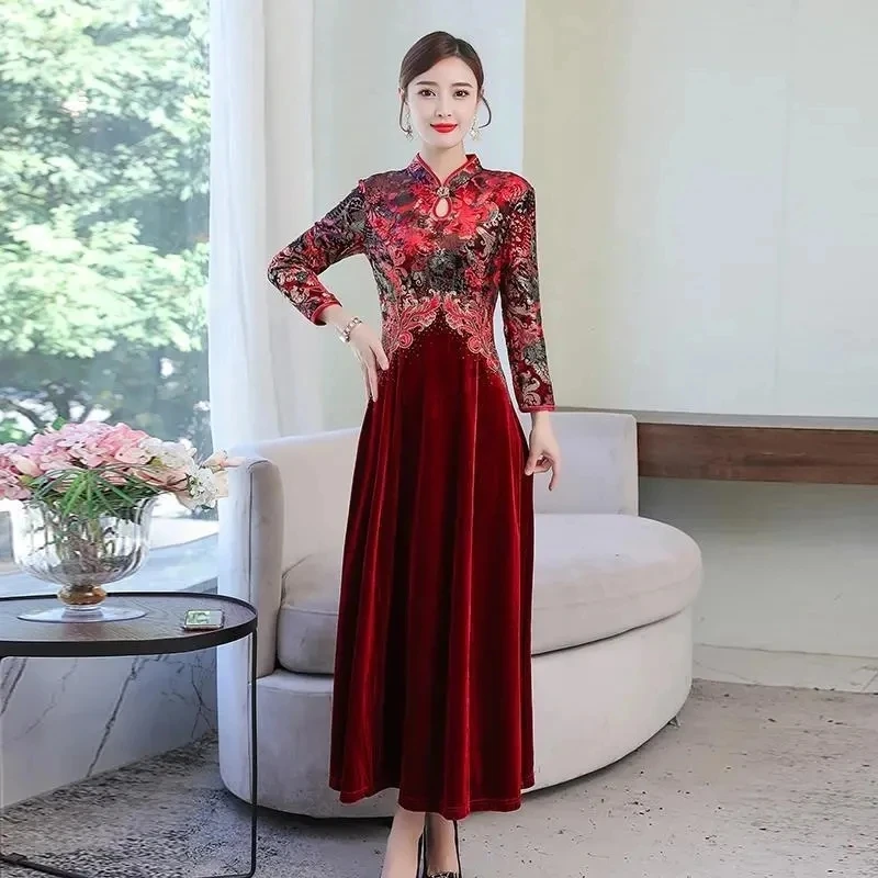 2024 musim semi musim gugur ukuran besar ditingkatkan gaun Cheongsam wanita beludru emas gaun pesta malam elegan ibu Vestidos 6XL