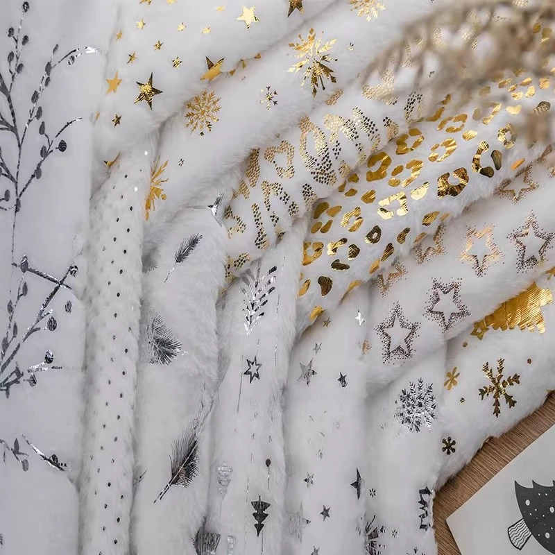 

5mm Imitation Rabbit Fur Short Plush Fabric Hot Stamping Fuzz White Snowflake Christmas Halloween Tree Skirt Decorative Fabric