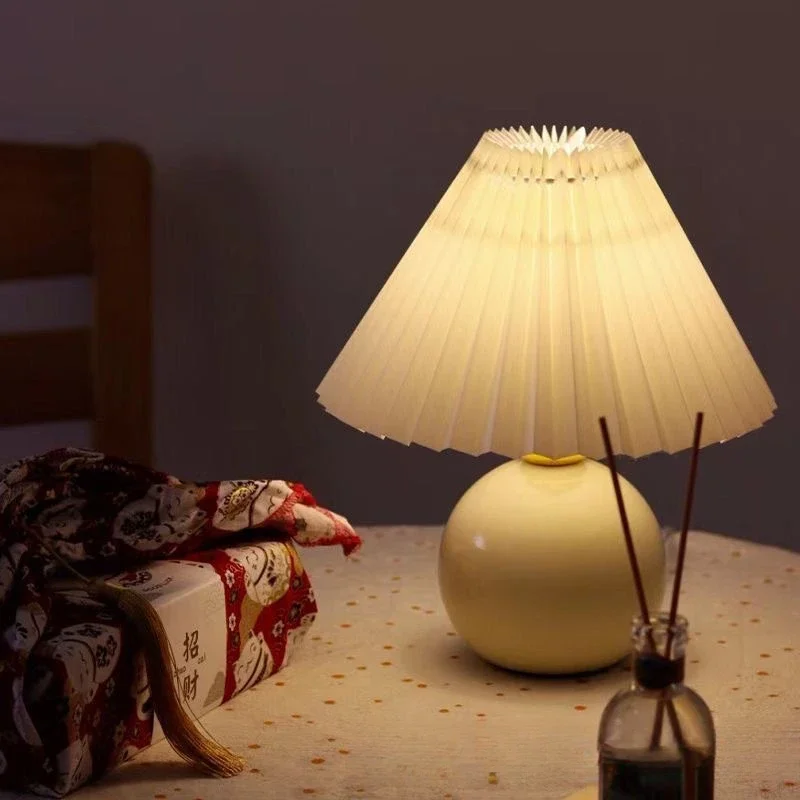 

Creative Ceramic Atmosphere Table Lamp LED Living Room Bedroom Bedside Night Light Retro Pleated Desk Lamp