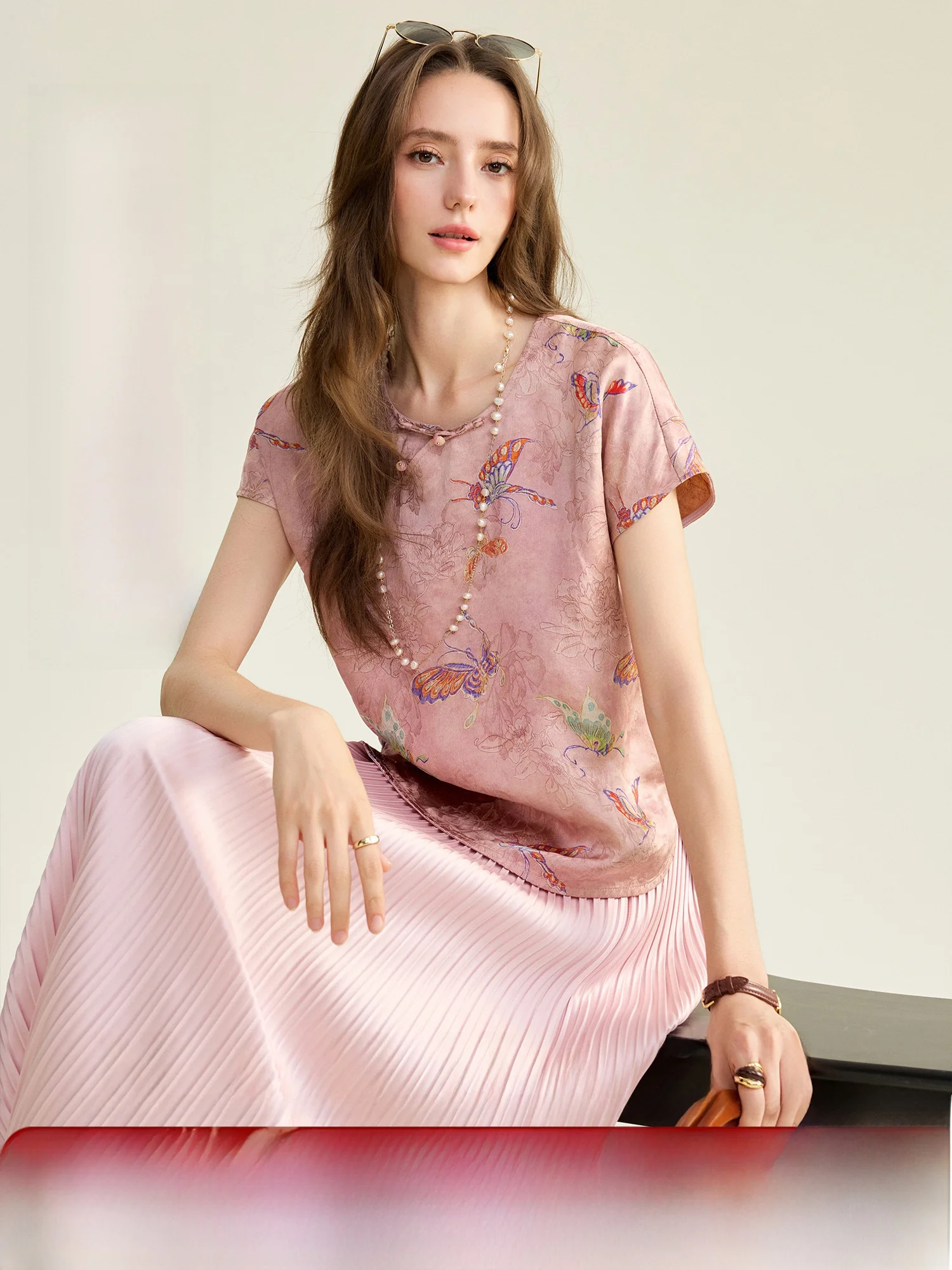 

New Chinese Sle Silk Women's irt Dr Summer Casual Split Flag Dr Viscose Fiber ort Sve Loose Fit