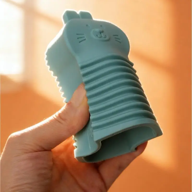 Handheld Rabbit Laundry Scrub Brush Portable Compact Mini Laundry Board Non-Slip Handle for Dorm Student Clothes Washing