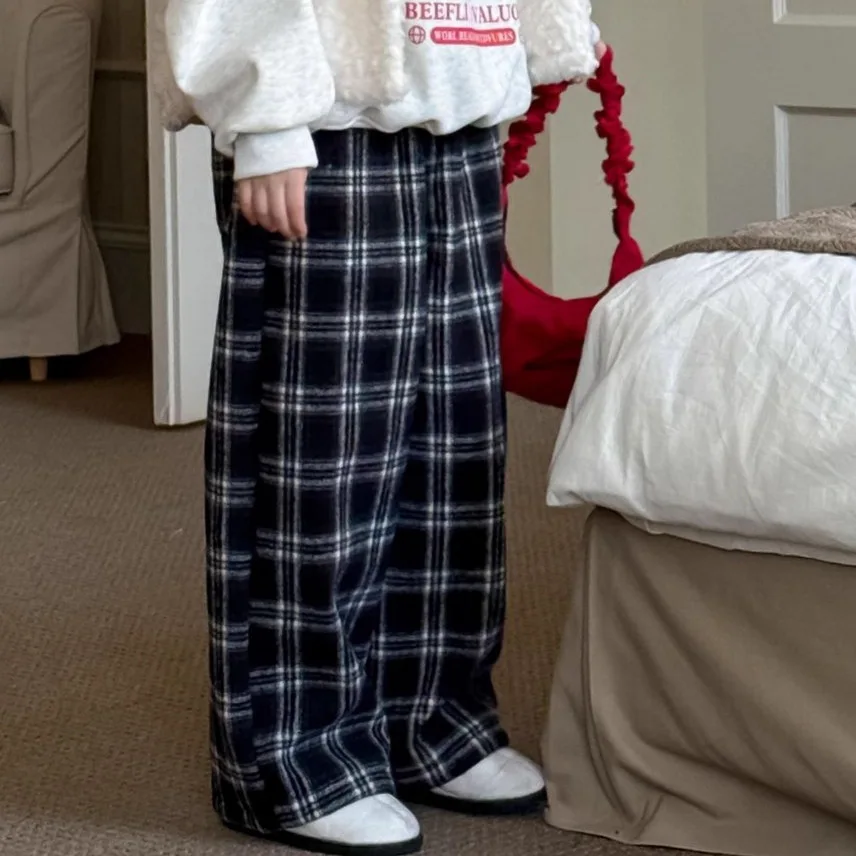 

Children's pants 2025 winter new plaid straight leg pants, mid to high waisted loose wide leg pants for children