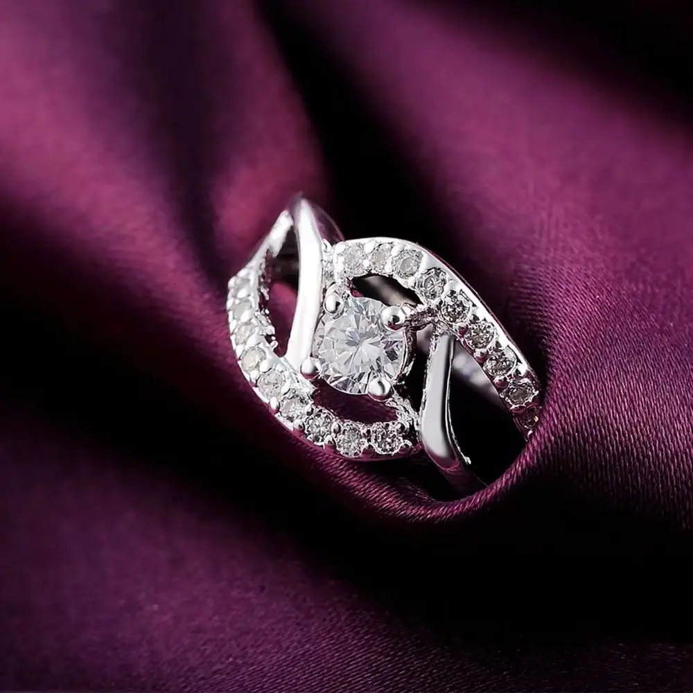 

Hot Pretty 925 Sterling Silver Shiny Zircon Diamond Rings For Women Wedding Party Gifts High Quality Jewelry Engagement Ring
