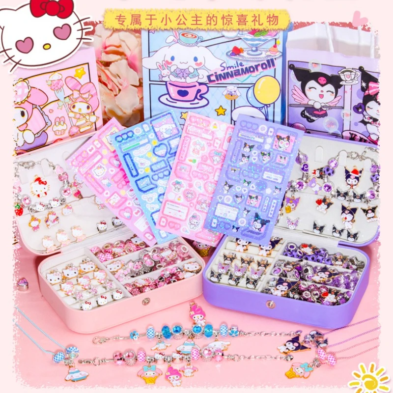 

Набор для создания браслетов и ожерелий из бусин Sanrio: Hello Kitty, Kuromi, My Melody. Подарочный набор с шармами.