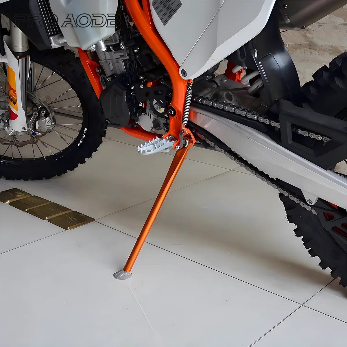 حامل جانبي لوقوف السيارات للدراجات النارية مع مجموعة زنبركية لـ KTM 125-500 XC XCW XCF XCFW EXC EXCF 2008-2023 Husqvarna TE FE TX FX 2014-2023