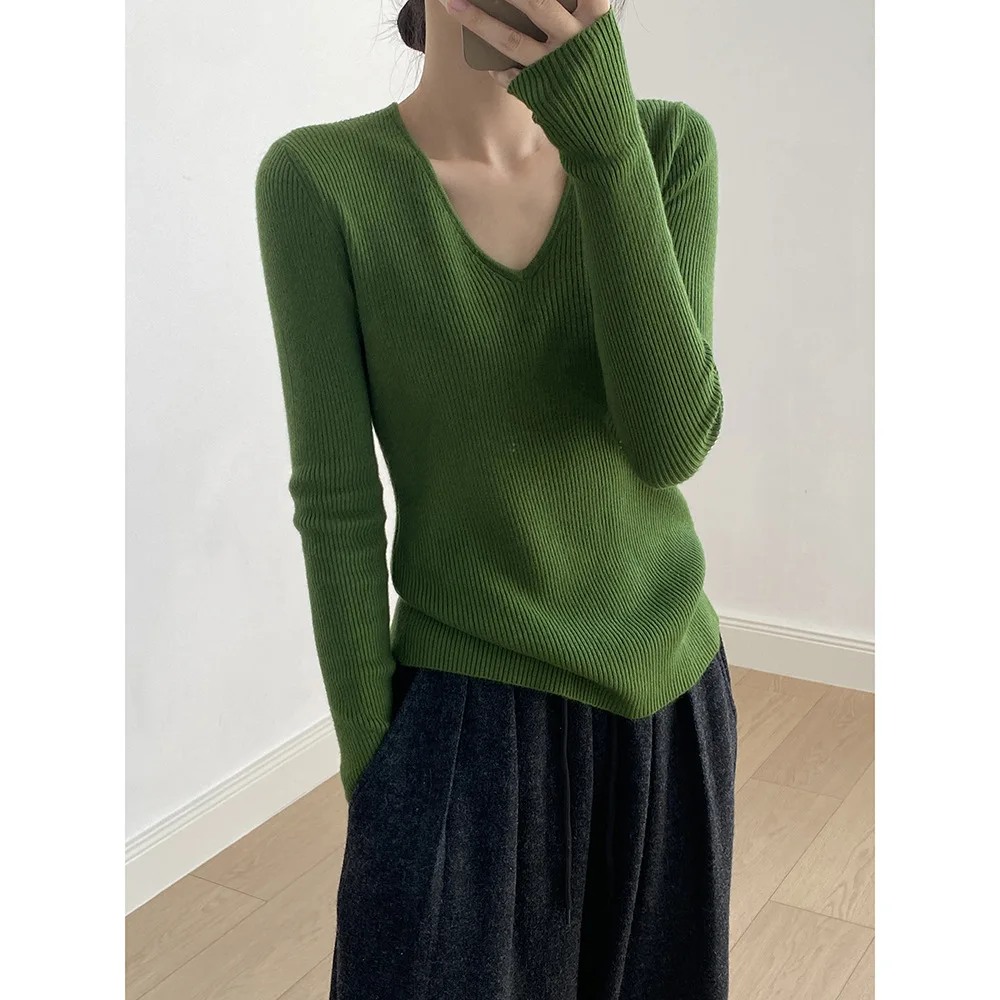 Simple Solid Color V-neck Pullover Base Shirt for Women's Autumn and Winter Casual Versatile Slimming Look Inner Knit Top