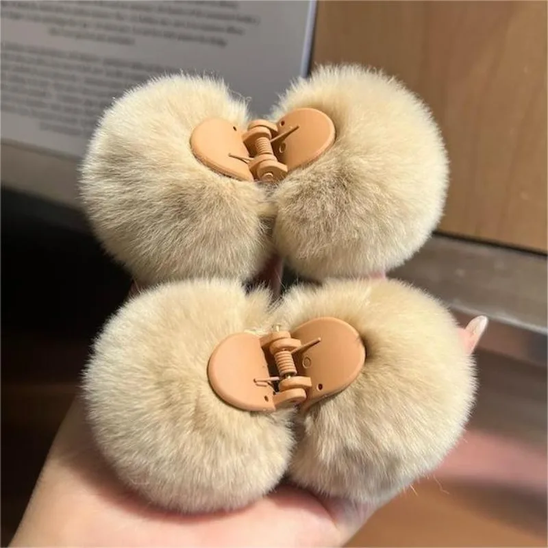 Cute Sweet Double Sided Fur Ball Hair Claw Fluffy Faux Fur Small Hair Clips Hairpin Plush Barrettes for Women Hair Accessories