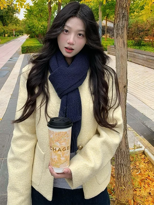 

Elegant Slimming Thickened round Neck Short Cardigan Women's Autumn Winter Fashion Outerwear French Style Loose Fit Button up